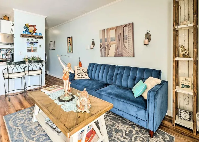 North Topsail Oceanfront Condo W/ Balcony!