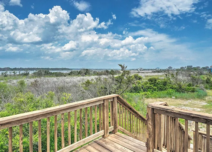 Updated Family Getaway: Walk To Sea Haven Beach!